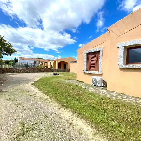Rosa 3 * San Teodoro (Sardinia)